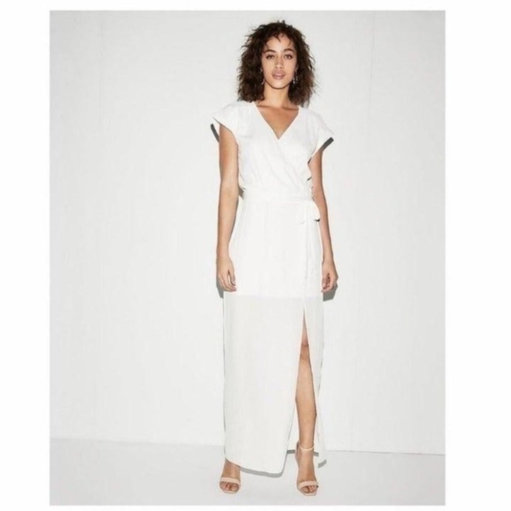 NEW Cuff  Sleeve true white maxi surplice dress Medim‎